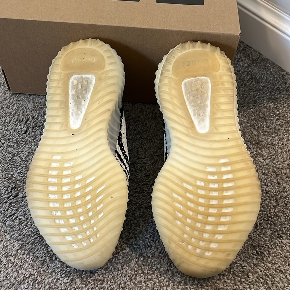 Yeezy Boost 350 V2 Zebra, Men’s 6.5, Women’s 8 - Picture 5 of 8